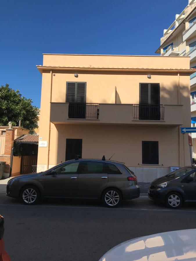 B E B Riviera Di Levante Terracina Zewnętrze zdjęcie