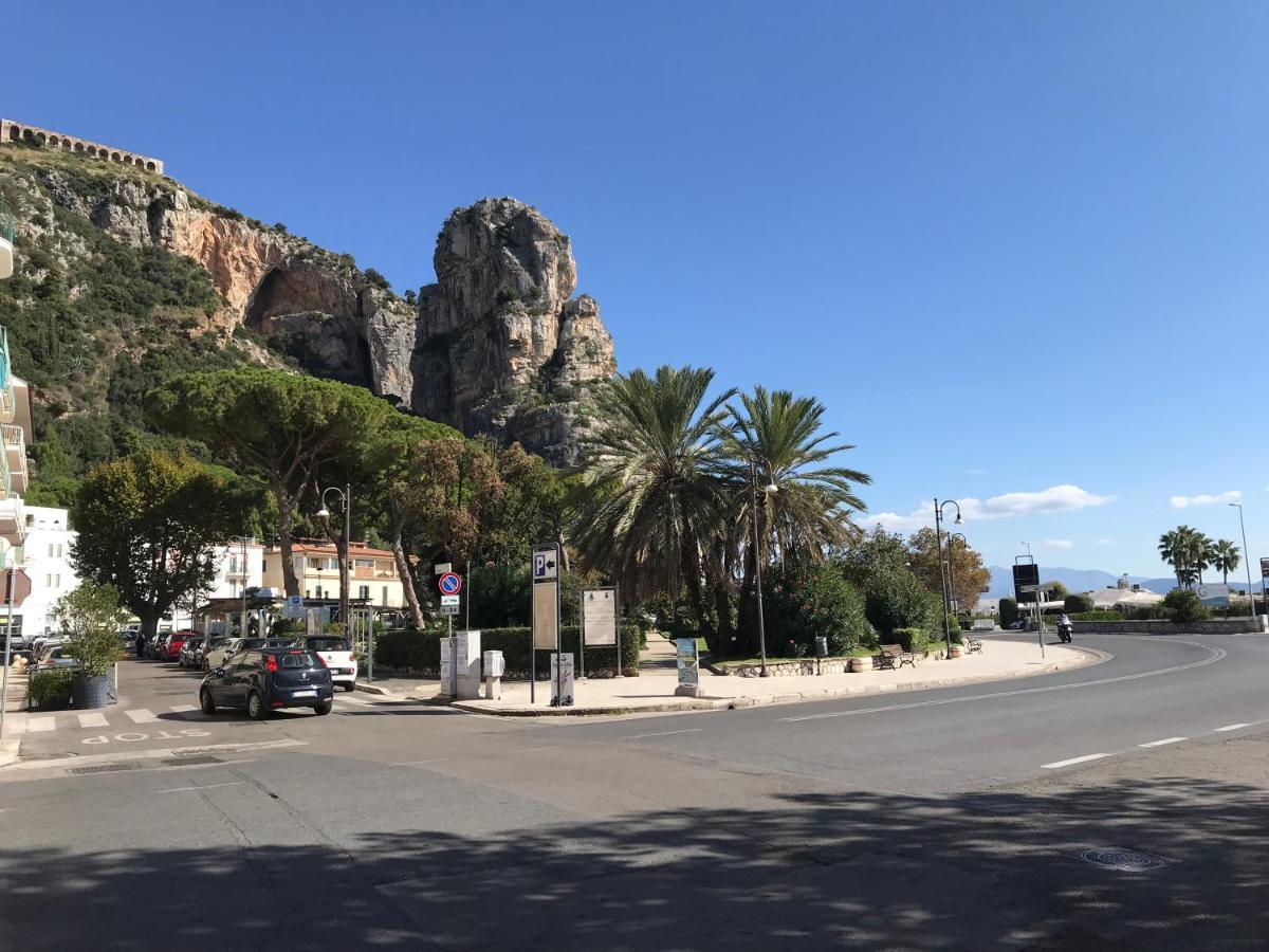 B E B Riviera Di Levante Terracina Zewnętrze zdjęcie